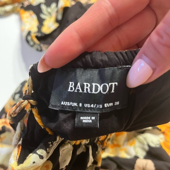 BNWT Floral Cutout Dress - Picture 6 of 7